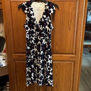 Evan Picone Black/ white and Red Floral Midi Dress size 6p